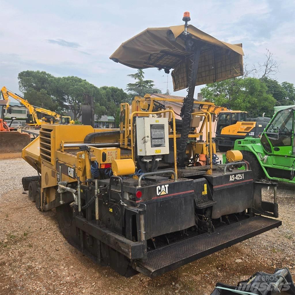 CAT AP 600 瀝青攤舖機/鋪路機