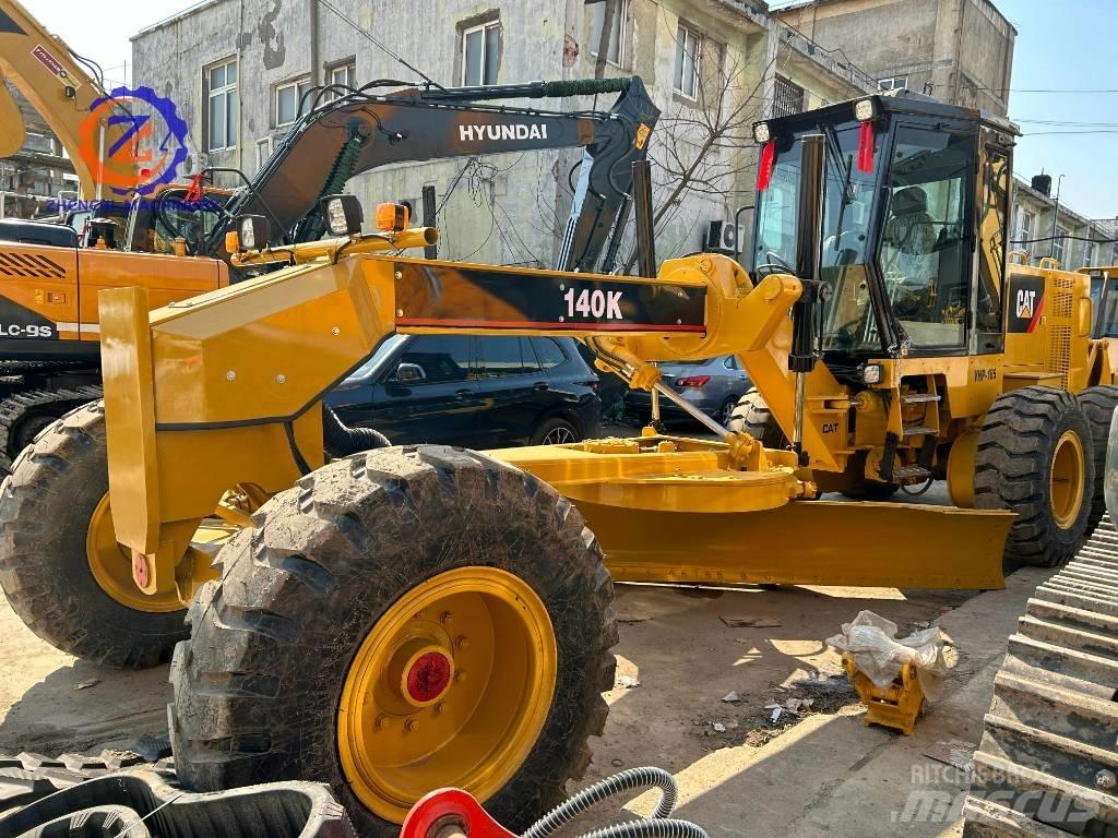CAT 140 K 平土機