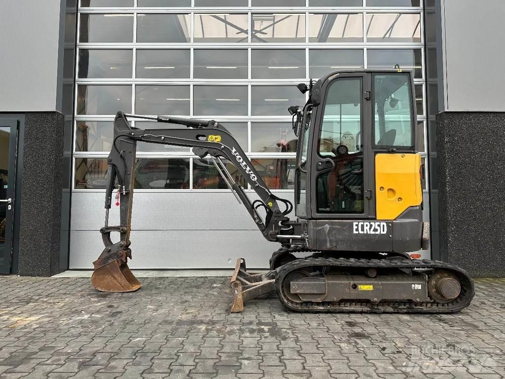 Volvo ECR25D 小型挖土機/掘鑿機<7t(小型挖掘機)