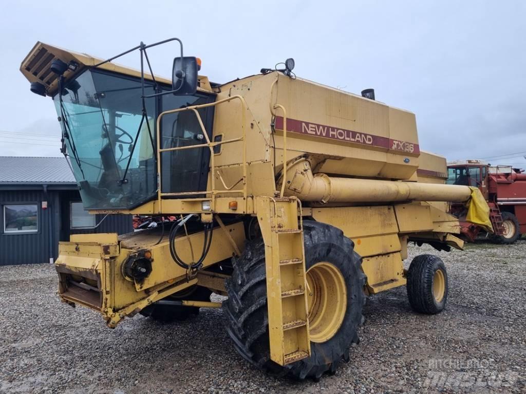 New Holland TX 36 聯合收穫機