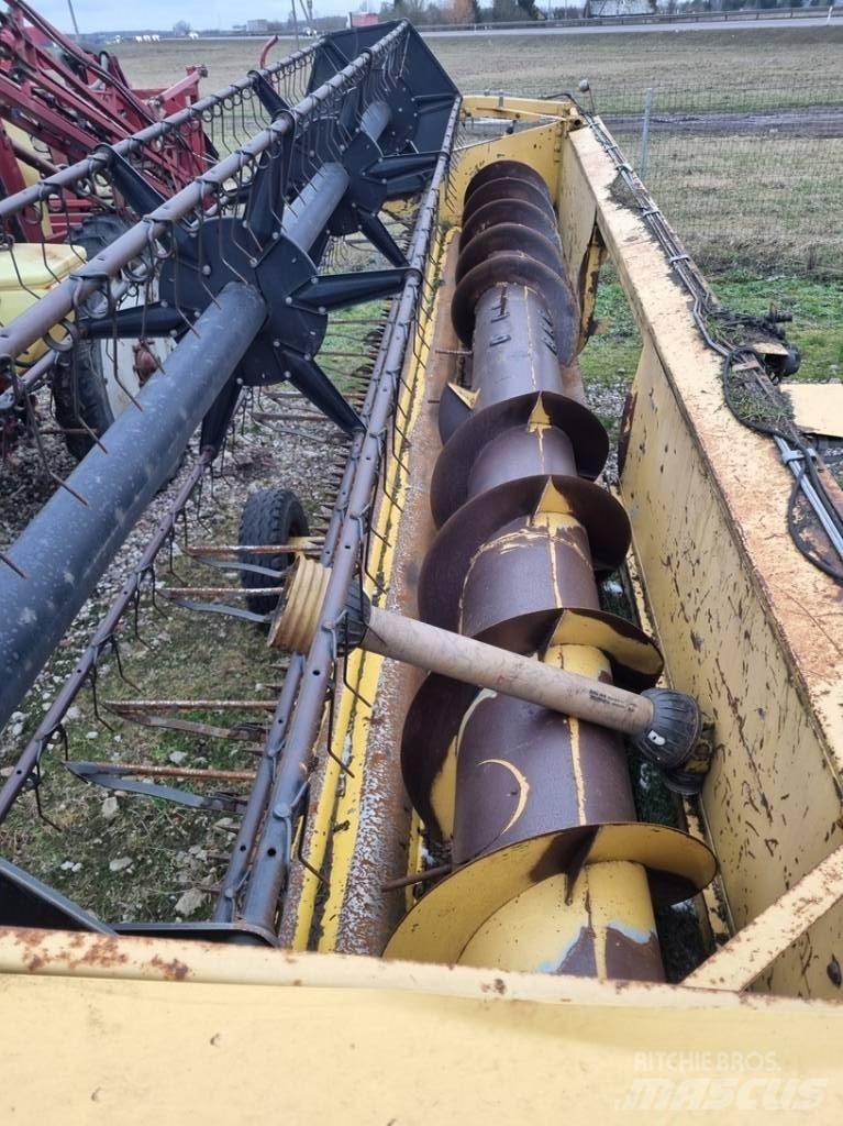 New Holland TX 36 聯合收穫機