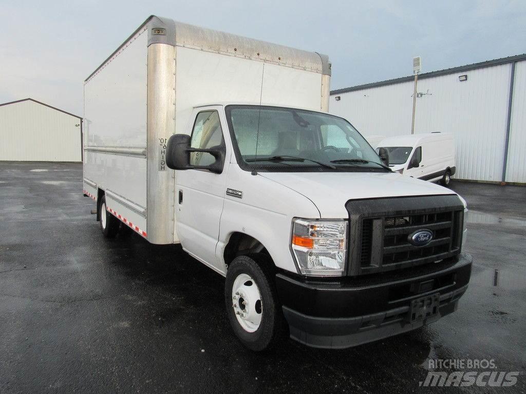 Ford E-350 貨箱式卡車