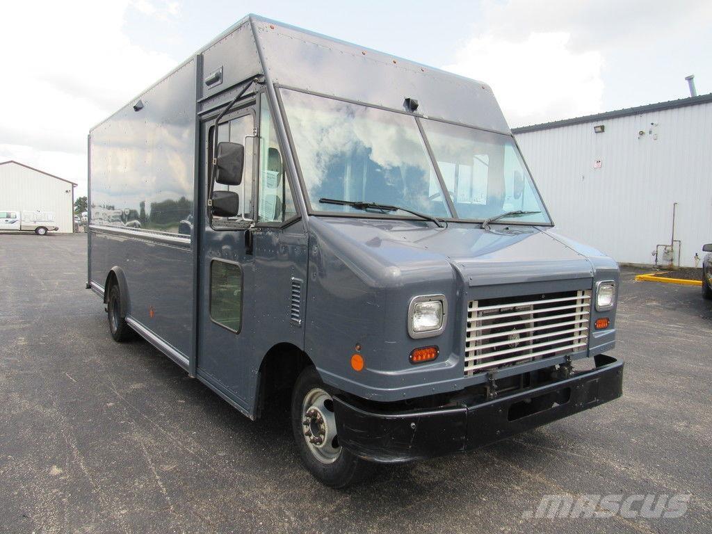 Ford E-450 貨箱式卡車