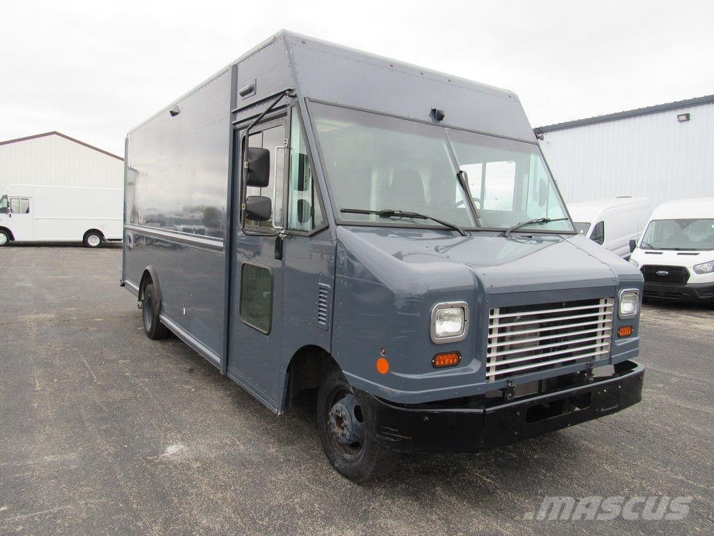 Ford E-450 貨箱式卡車