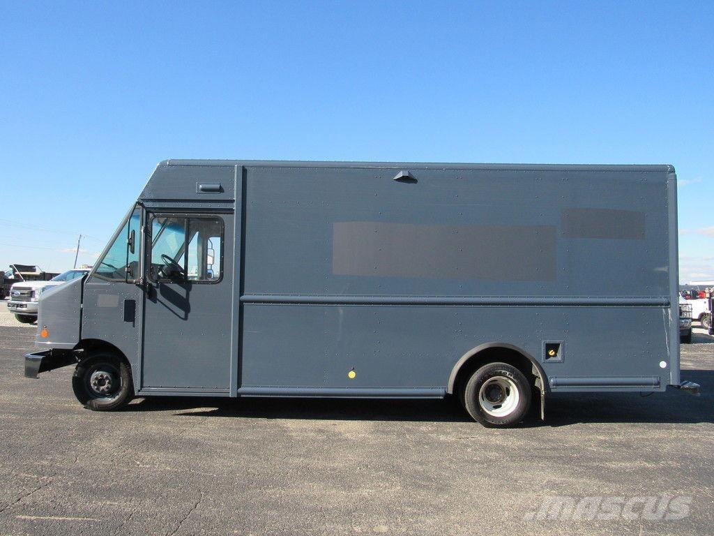 Ford E-450 貨箱式卡車
