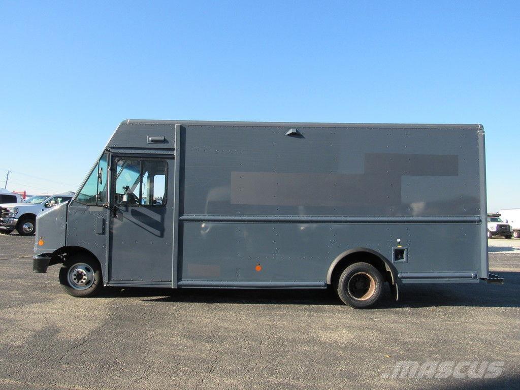 Ford E-450 貨箱式卡車
