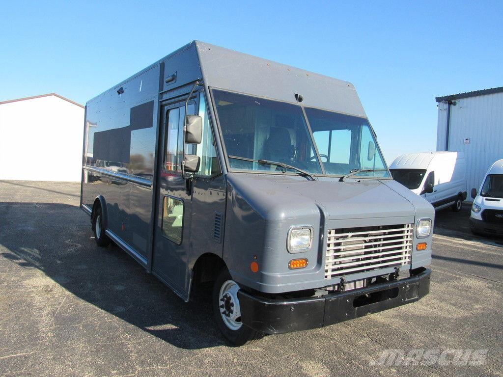 Ford E-450 貨箱式卡車
