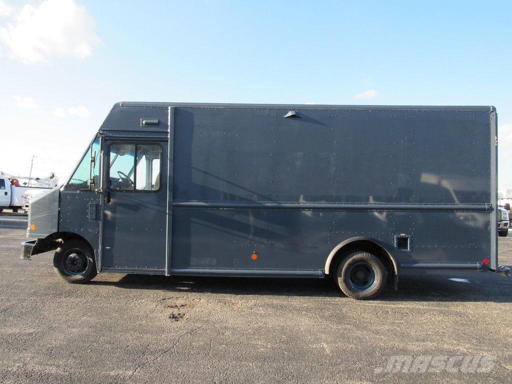 Ford E-450 貨箱式卡車