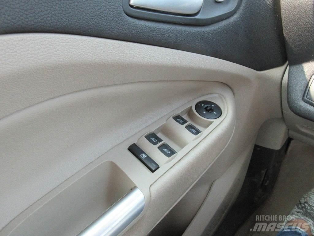 Ford Escape 汽車