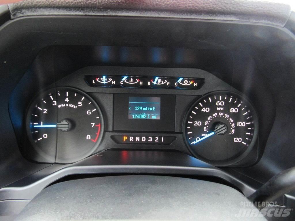 Ford F-150 皮卡.傳統半斗卡車/側卸板
