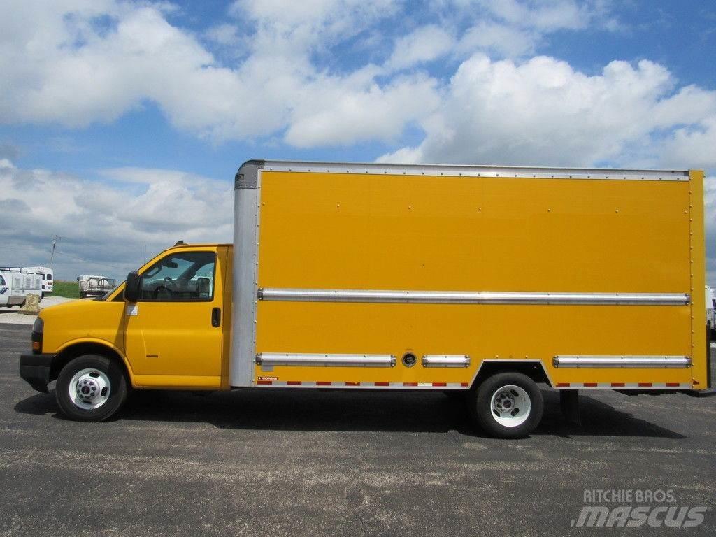 GMC Savana 3500 貨箱式卡車