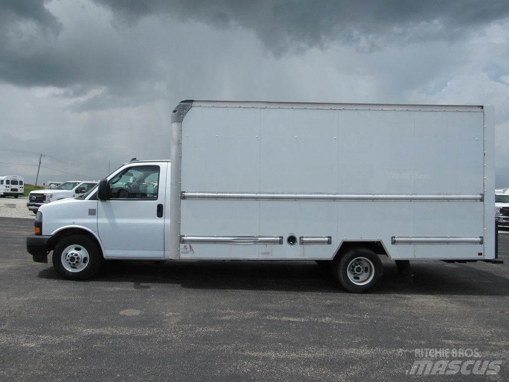 GMC Savana 3500 貨箱式卡車