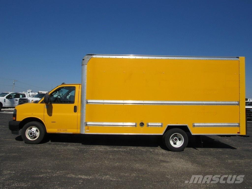 GMC Savana 3500 貨箱式卡車