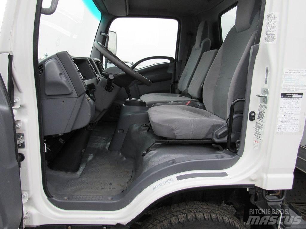 Isuzu NPR 貨箱式卡車
