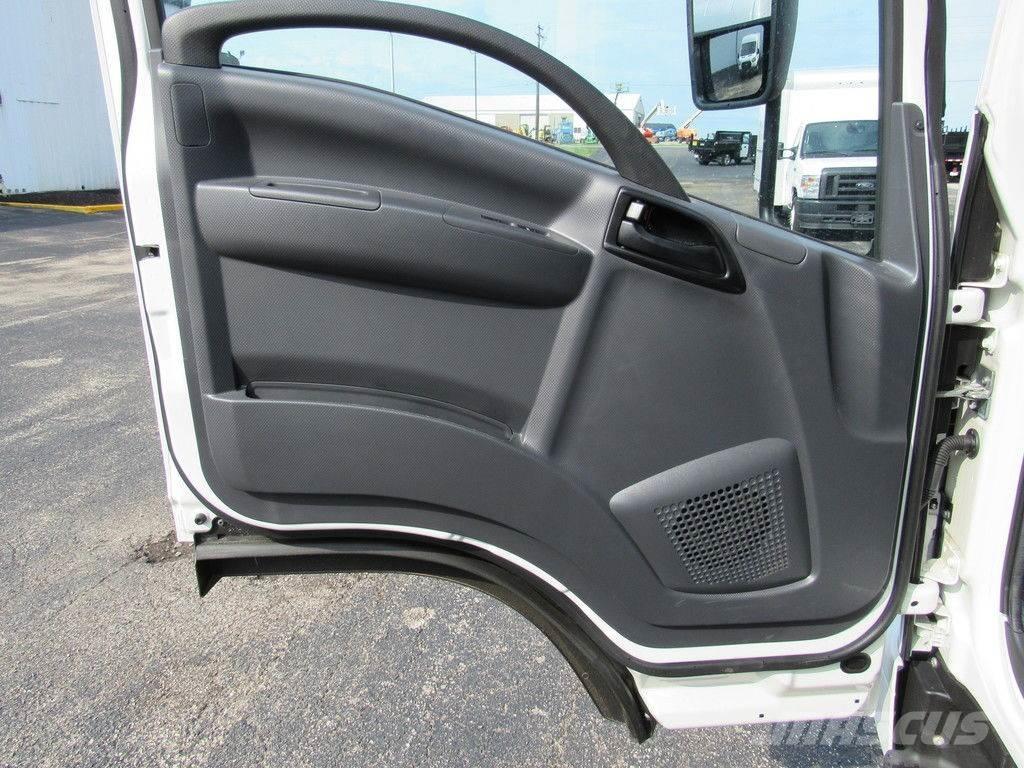 Isuzu NPR HD 平板式/側卸式卡車