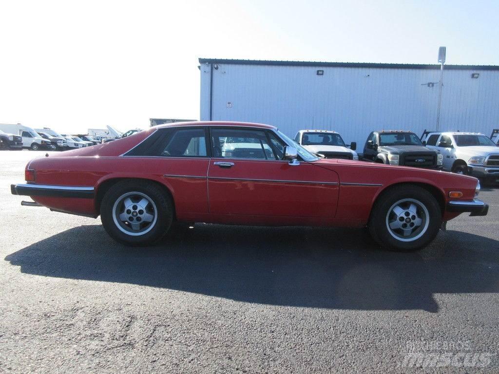 Jaguar XJ 汽車