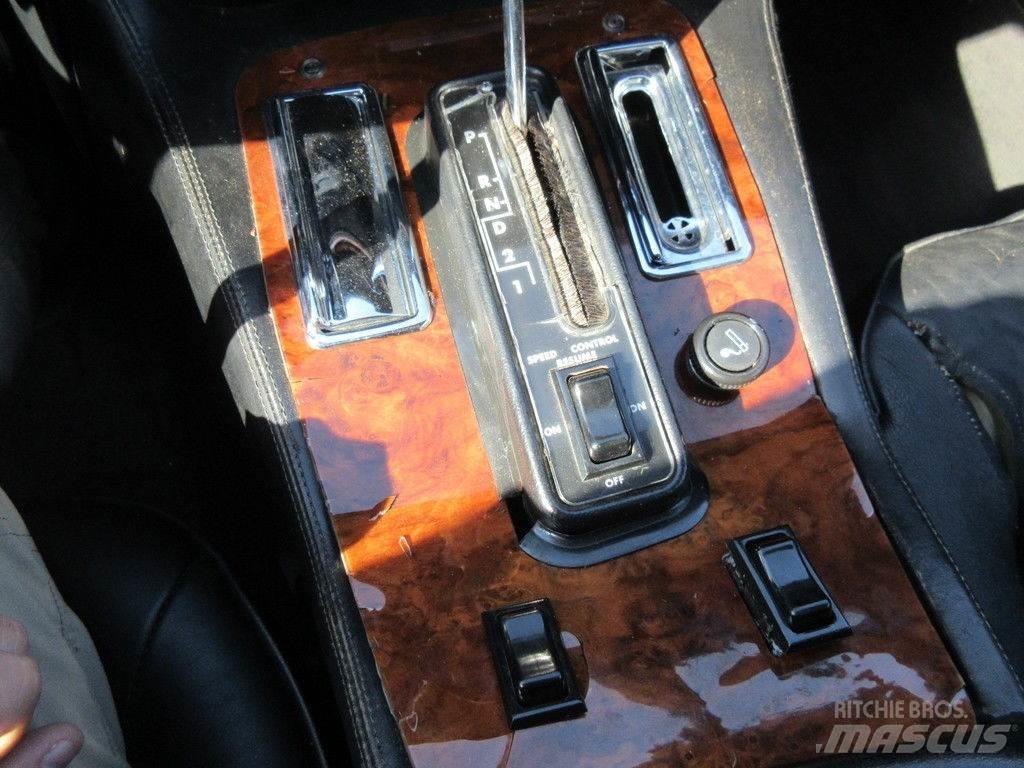Jaguar XJ 汽車