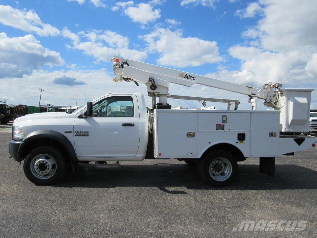 RAM 4500 卡車裝載高空作業車