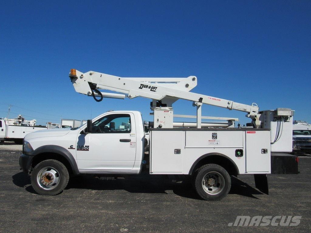 RAM 5500 卡車裝載高空作業車