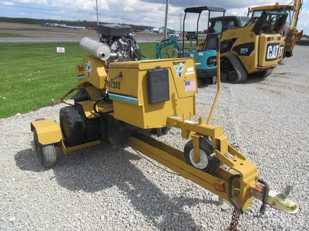 Vermeer SC252 樹樁破碎機