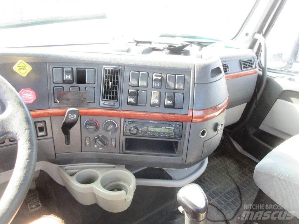 Volvo VNL64 平板式/側卸式卡車