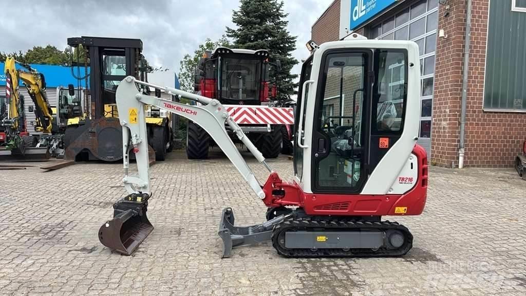 Takeuchi TB216 A 小型挖土機/掘鑿機<7t(小型挖掘機)
