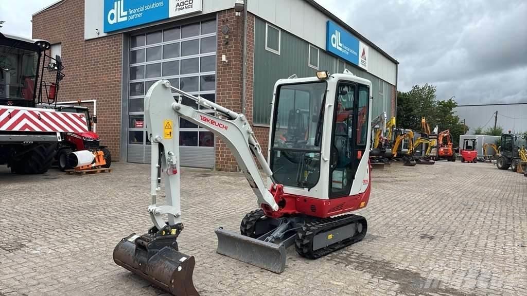 Takeuchi TB216 A 小型挖土機/掘鑿機<7t(小型挖掘機)