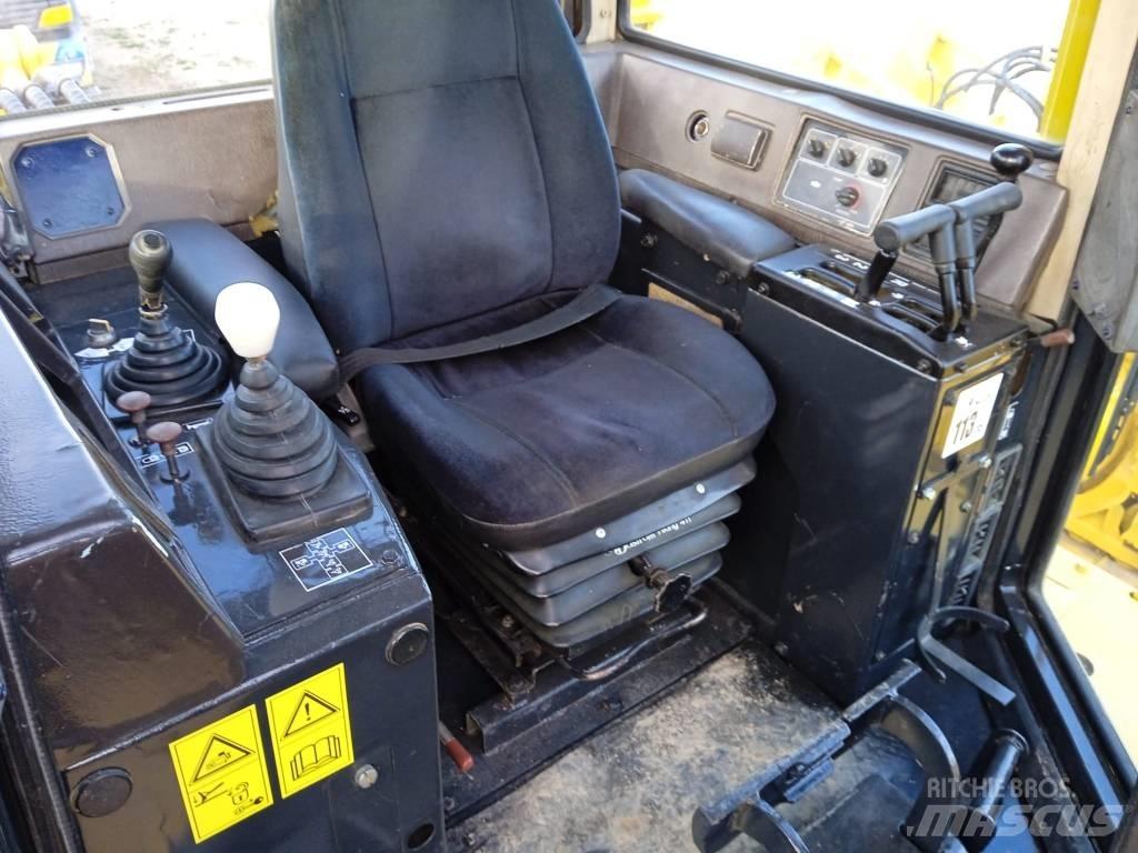 Komatsu D 155 AX-3 履帶推土機