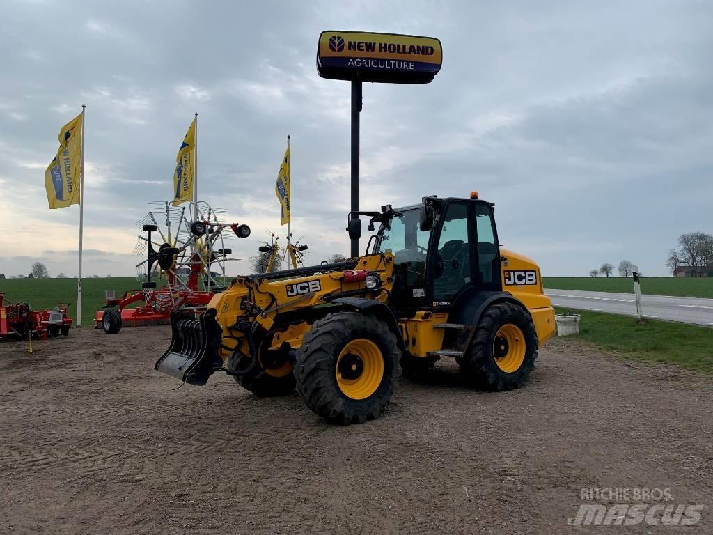 JCB TM 320 S 農業用伸縮臂裝載機