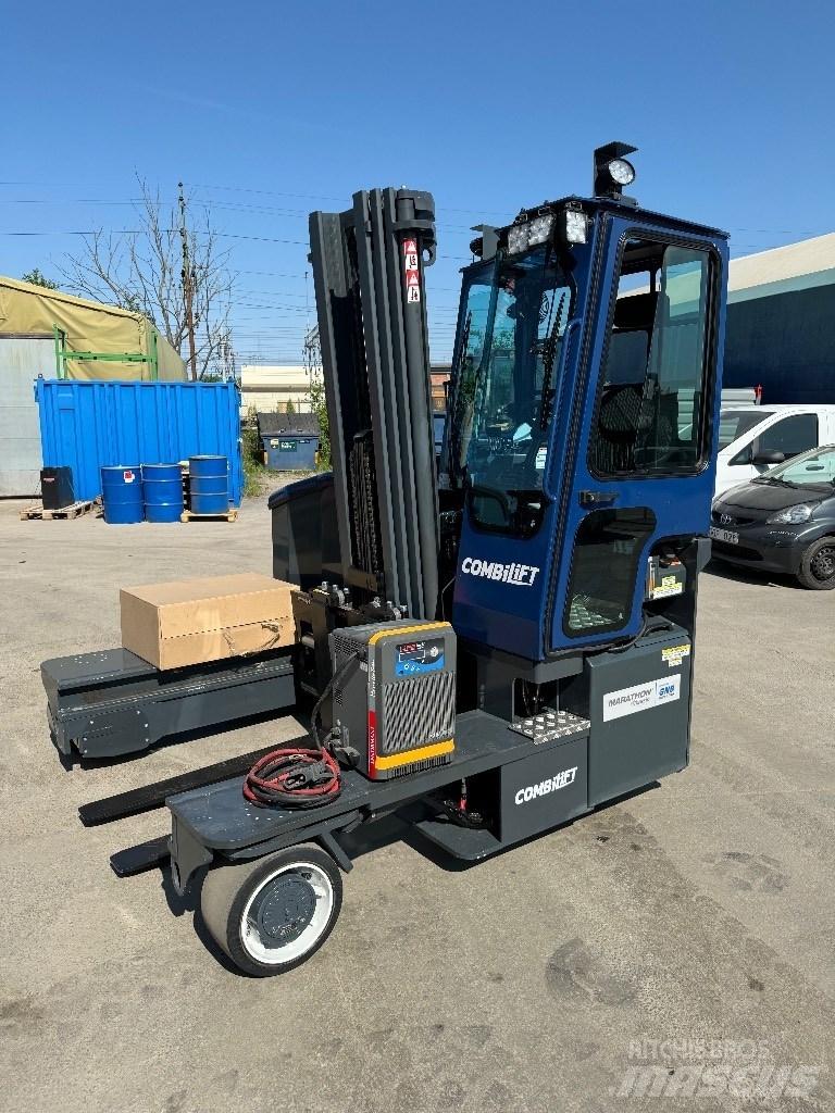 Combilift C4000ET 四向前伸式堆高機(叉車)
