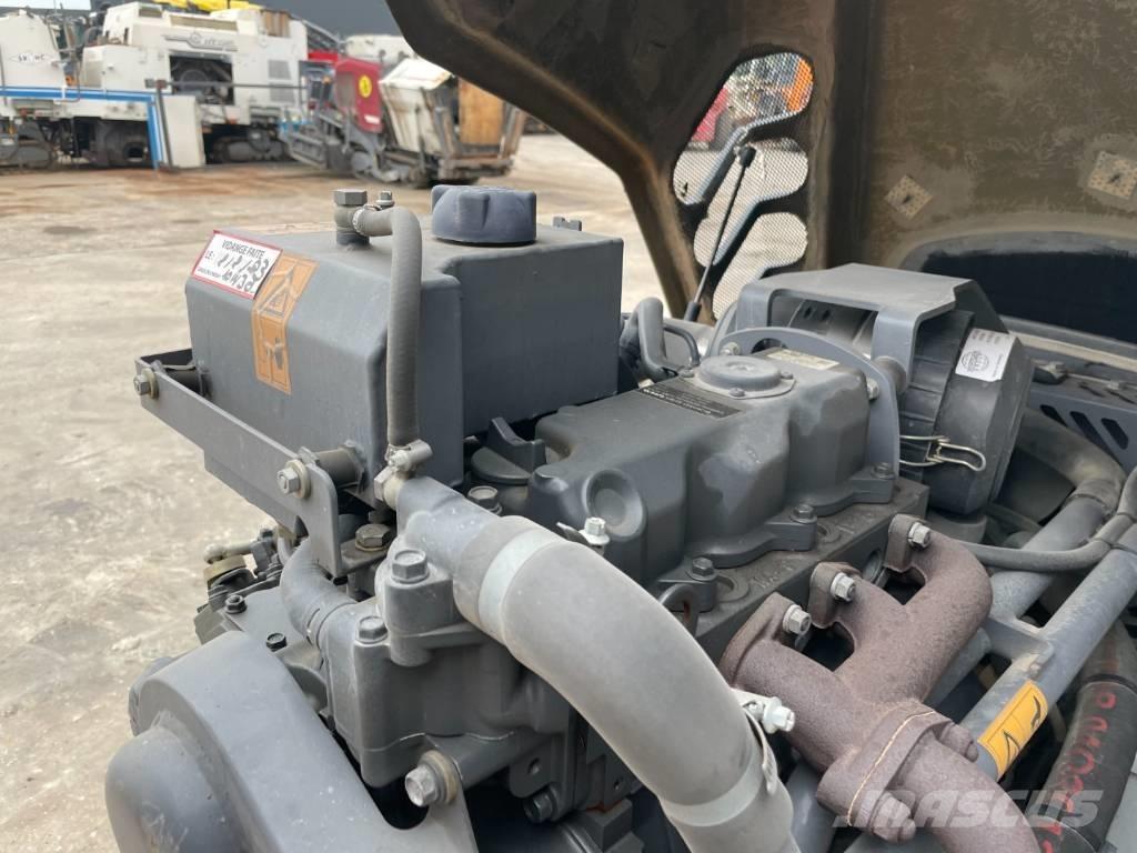 Hamm HD 12 VV 雙輪滾壓機