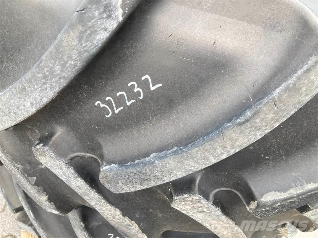 Mitas 2X 540/65R30 其他曳引機配件