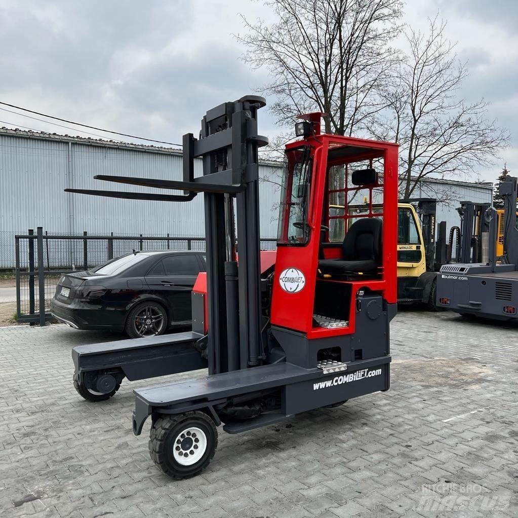 Combilift C4000 四向前伸式堆高機(叉車)