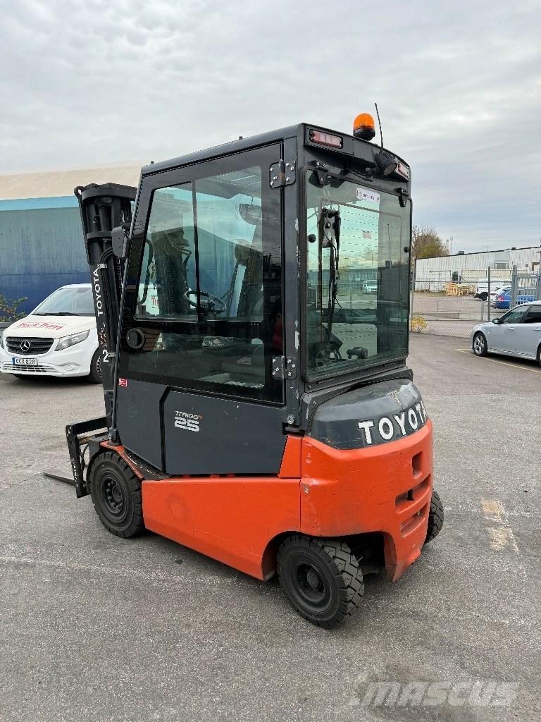 Toyota 8FBMKT25 電動堆高機