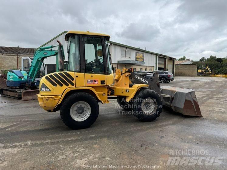 Volvo L 30 B 輪胎式裝載機