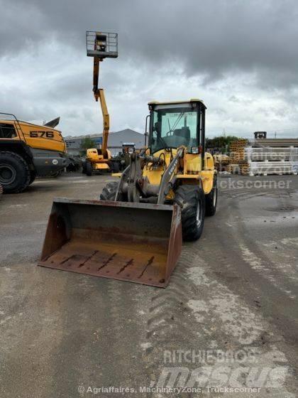 Volvo L 30 B 輪胎式裝載機