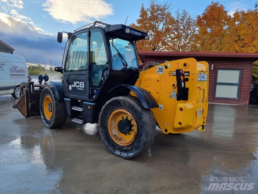 JCB 550-80 伸縮臂操作車