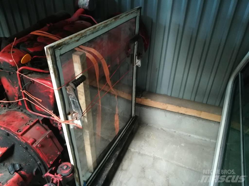 O&K RH 6 駕駛室與內部