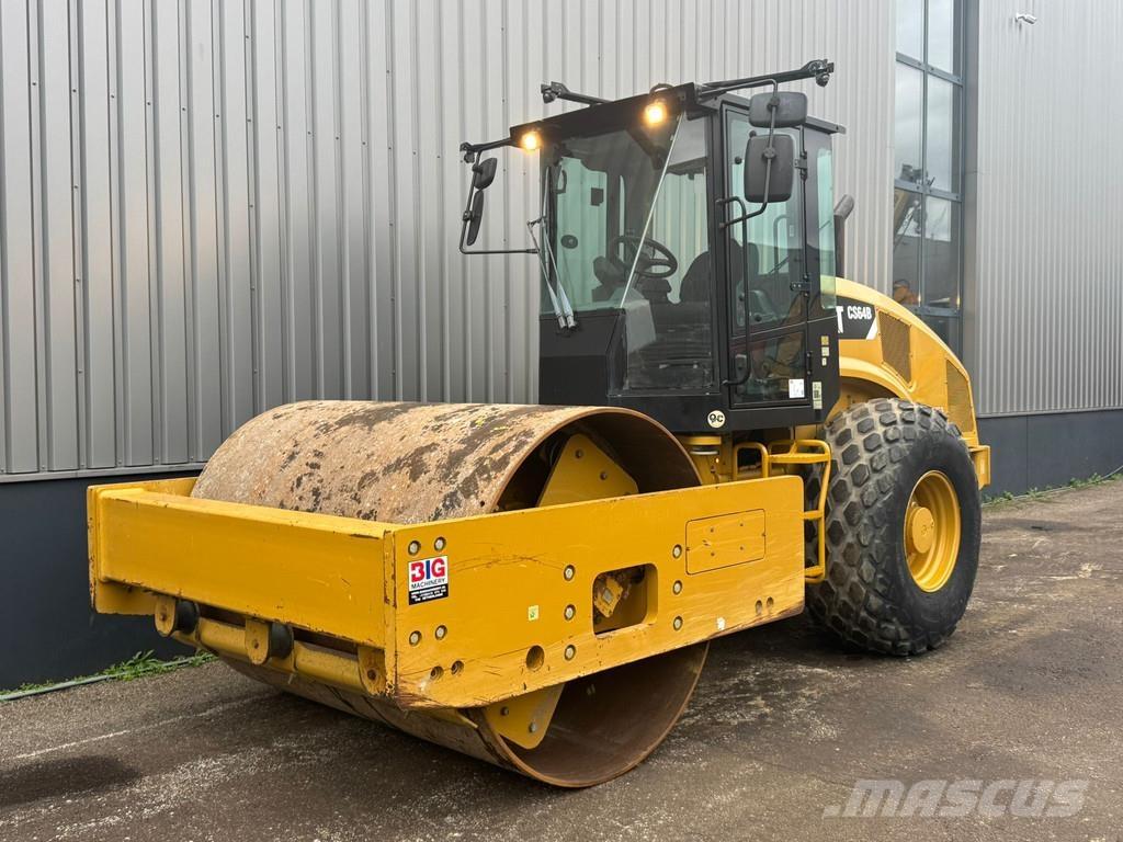 CAT CS64B 單輪滾壓機