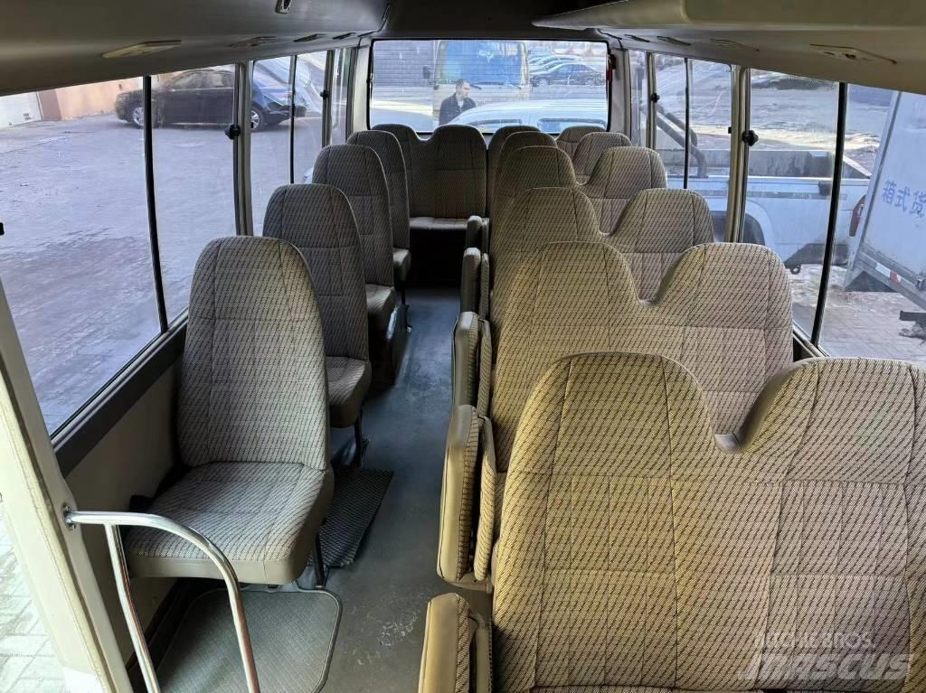 Toyota Coaster Bus 迷你巴士