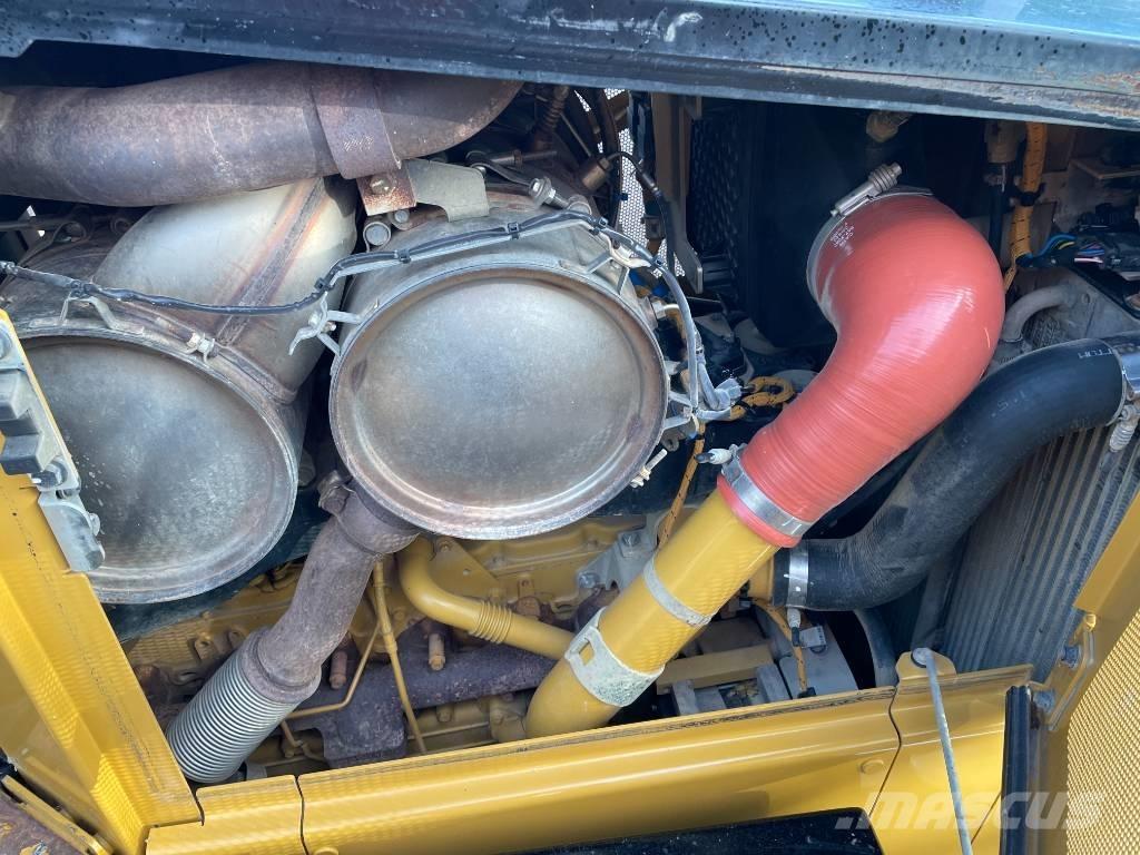 CAT D 5 LGP 履帶推土機