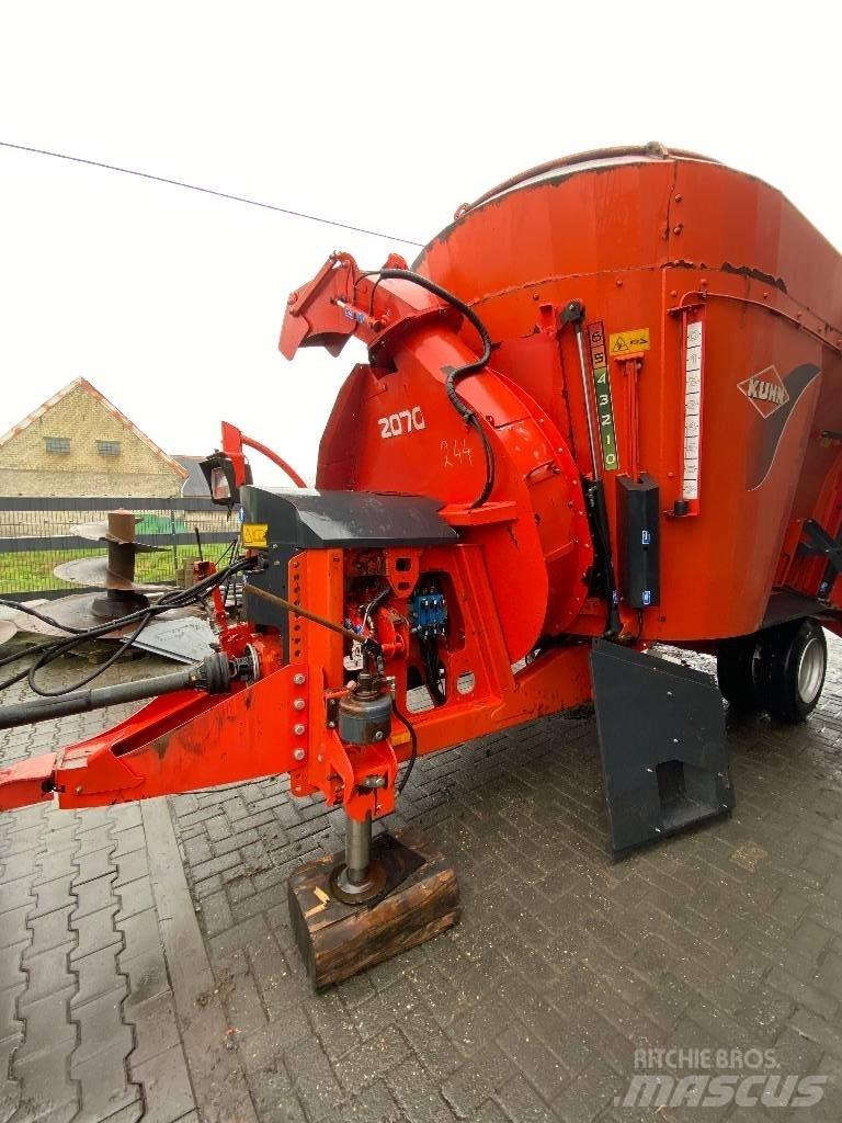 Kuhn Typ 2070 混合餵料機