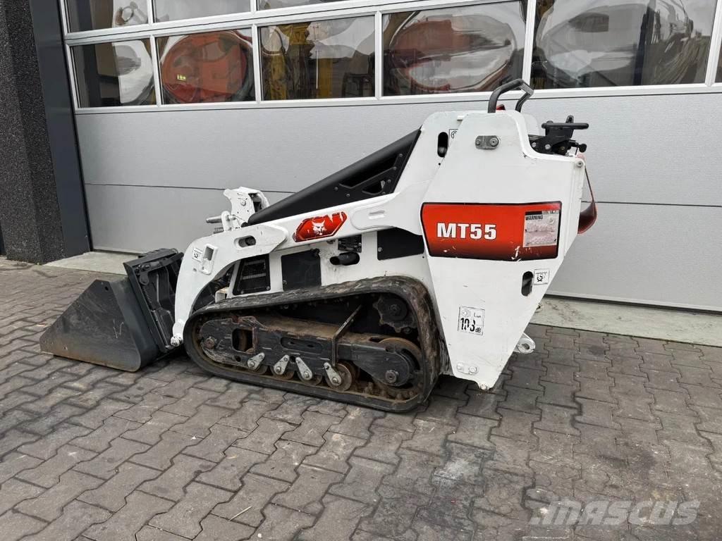 Bobcat MT55 滑移轉向裝載機