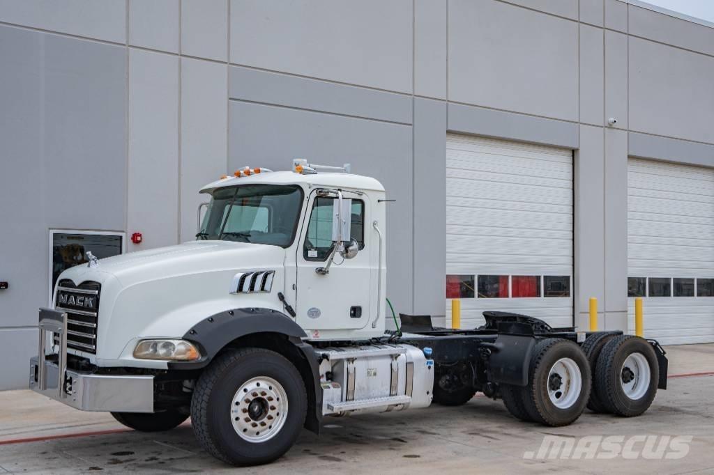 Mack Granite GU 813 曳引機組件