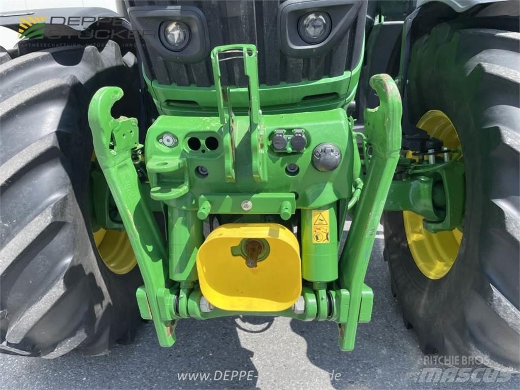 John Deere 6230R 曳引機