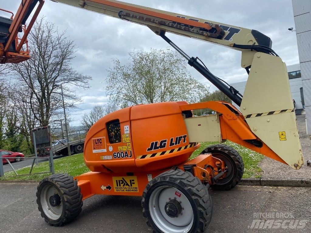 JLG 600 AJ 曲臂高空作業車