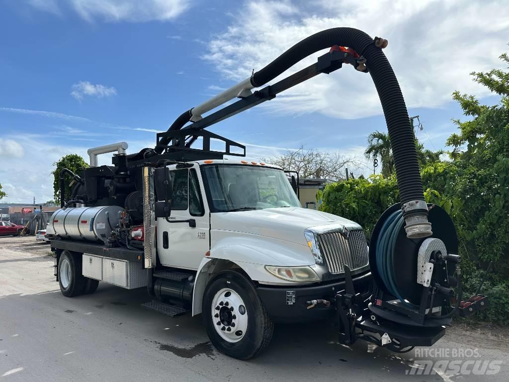 International 4300 組合/真空油槽車