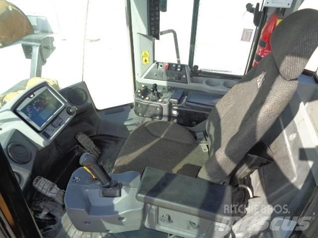 CAT 972 MXE 輪胎式裝載機