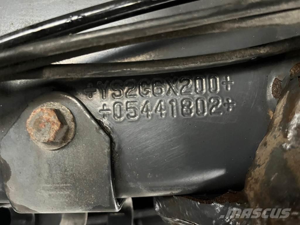 Scania G450 6x2*4 貨箱式卡車