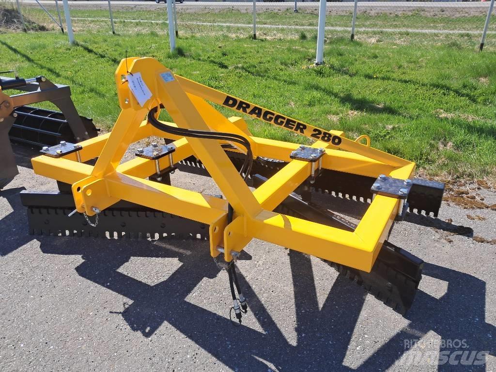 Parko Dragger 刮路機